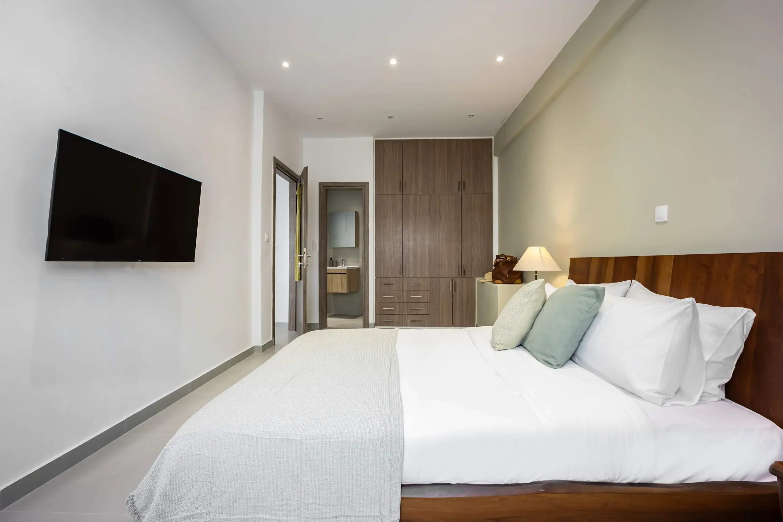 Spacious 1-Bedroom Apartment in Pangrati with Balcony