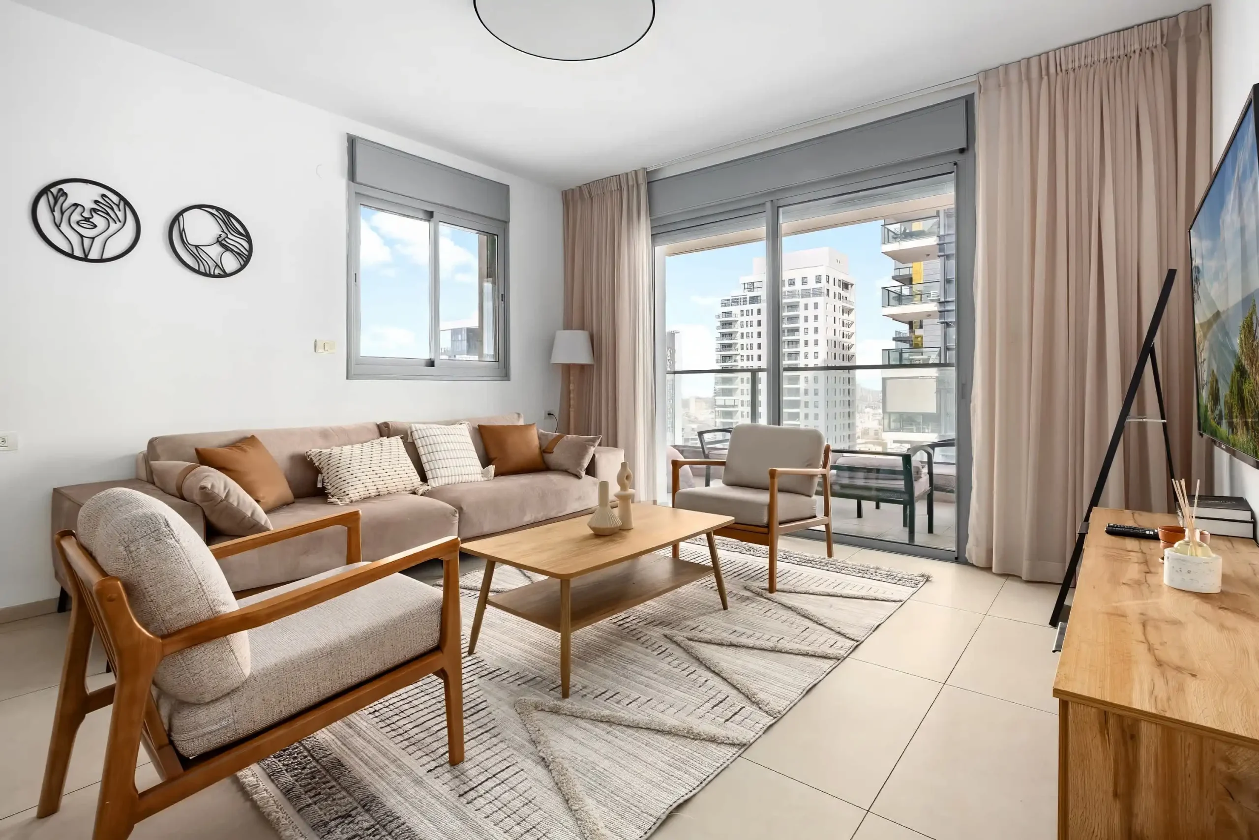 Fresh 3BR in a Sea-View Tower with Mamad on the 32nd Floor in Bat Yam