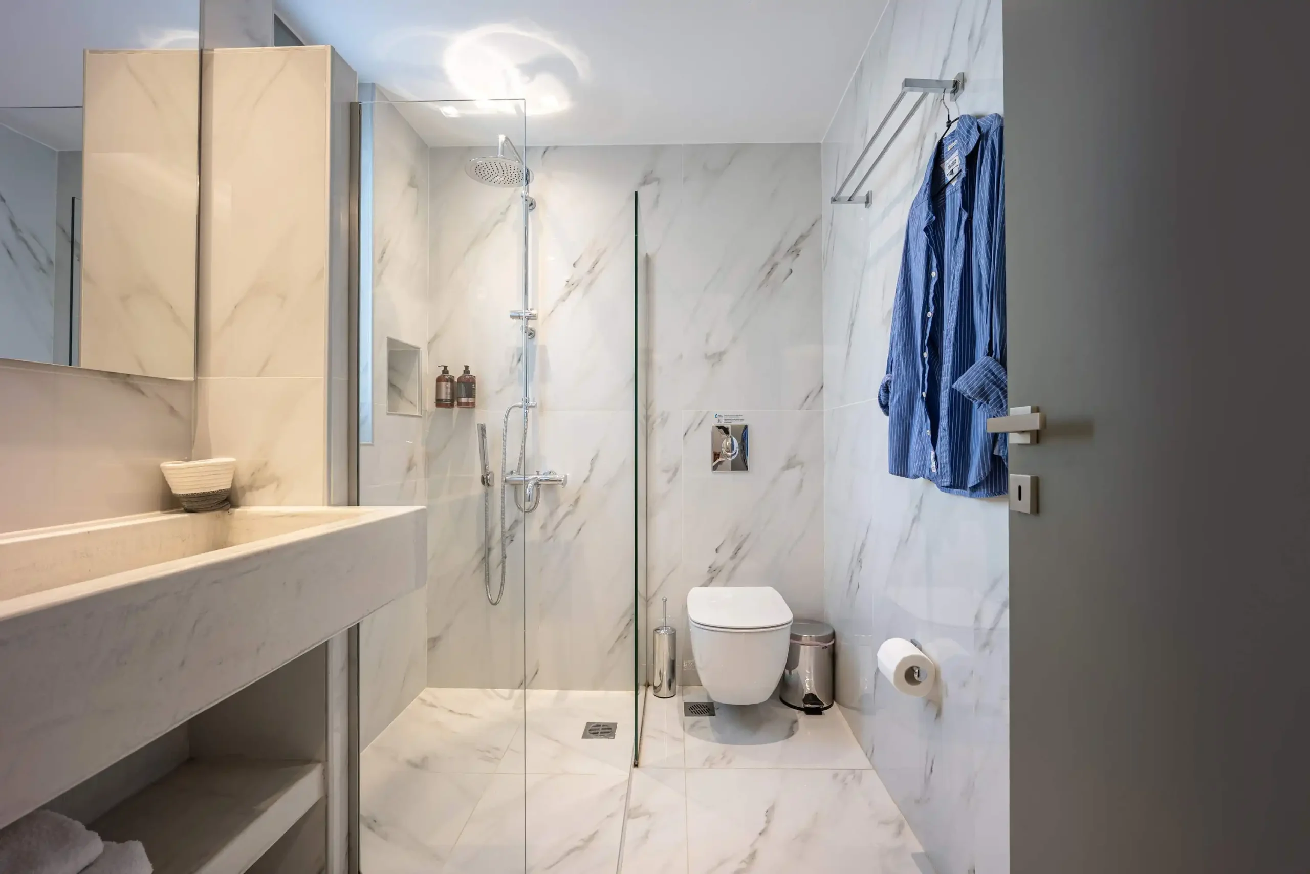 Spacious 2-Bedroom Apartment in Psirri with 2 Bathrooms, Acropolis View and Sofa Bed