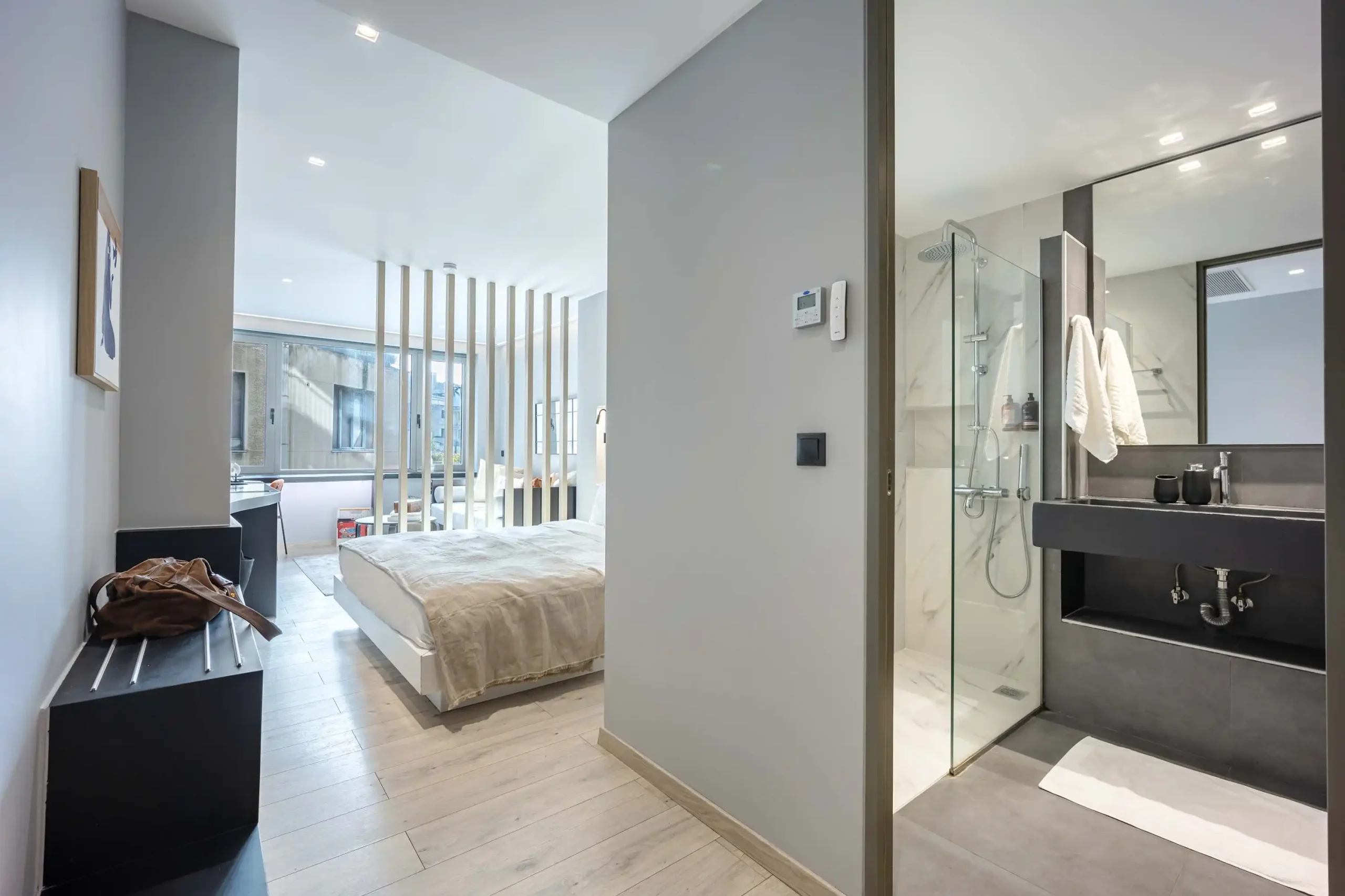 Cozy and Spacious Studio in Psirri with Acropolis View and Sofa Bed