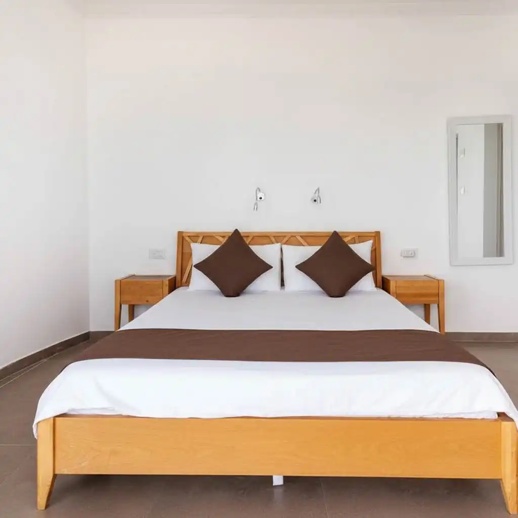 Iconic Tower 3BR with Frontline Sea View & Mamad in Bat Yam