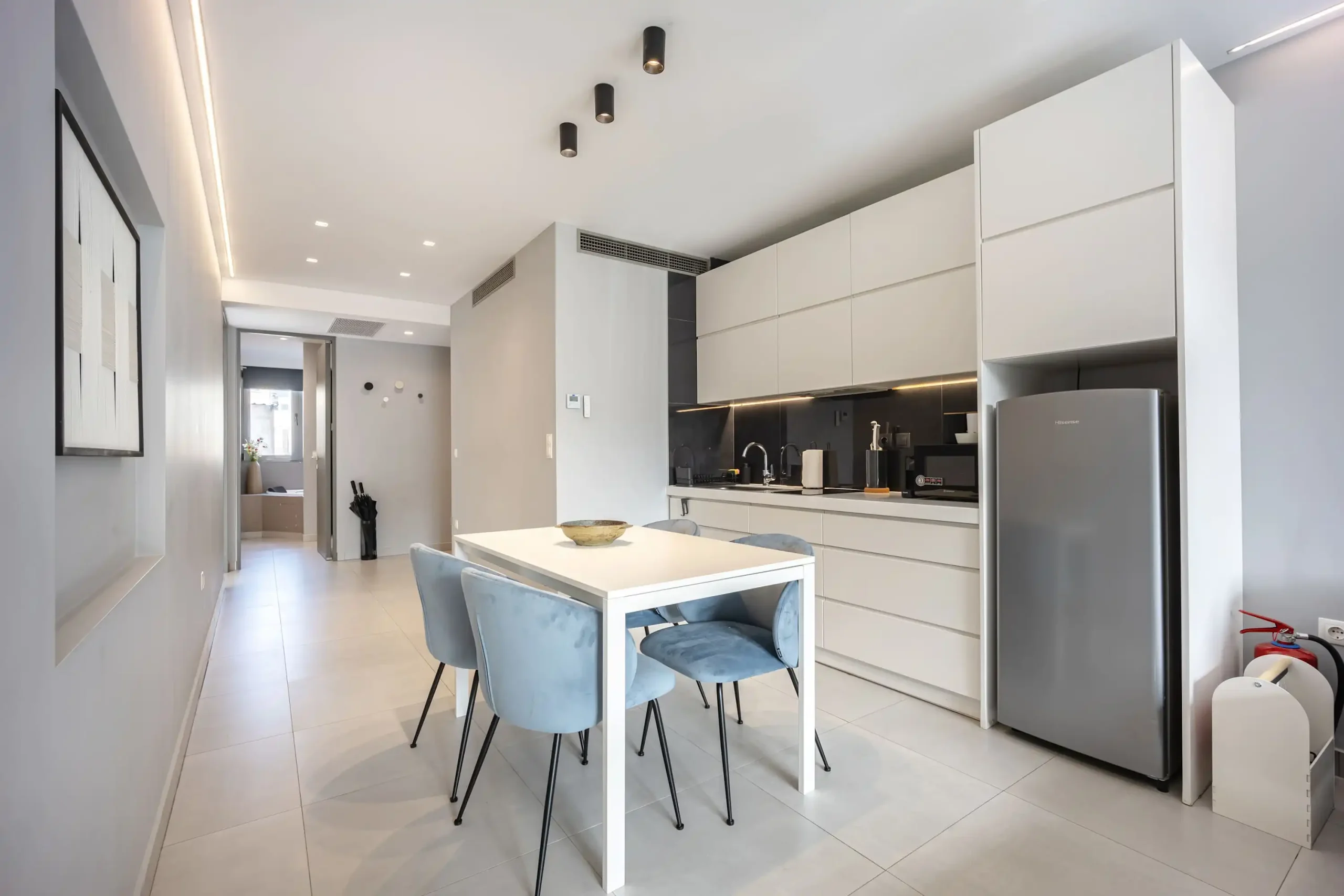 Spacious 2-Bedroom Apartment in Psirri with 2 Bathrooms, Acropolis View and Sofa Bed
