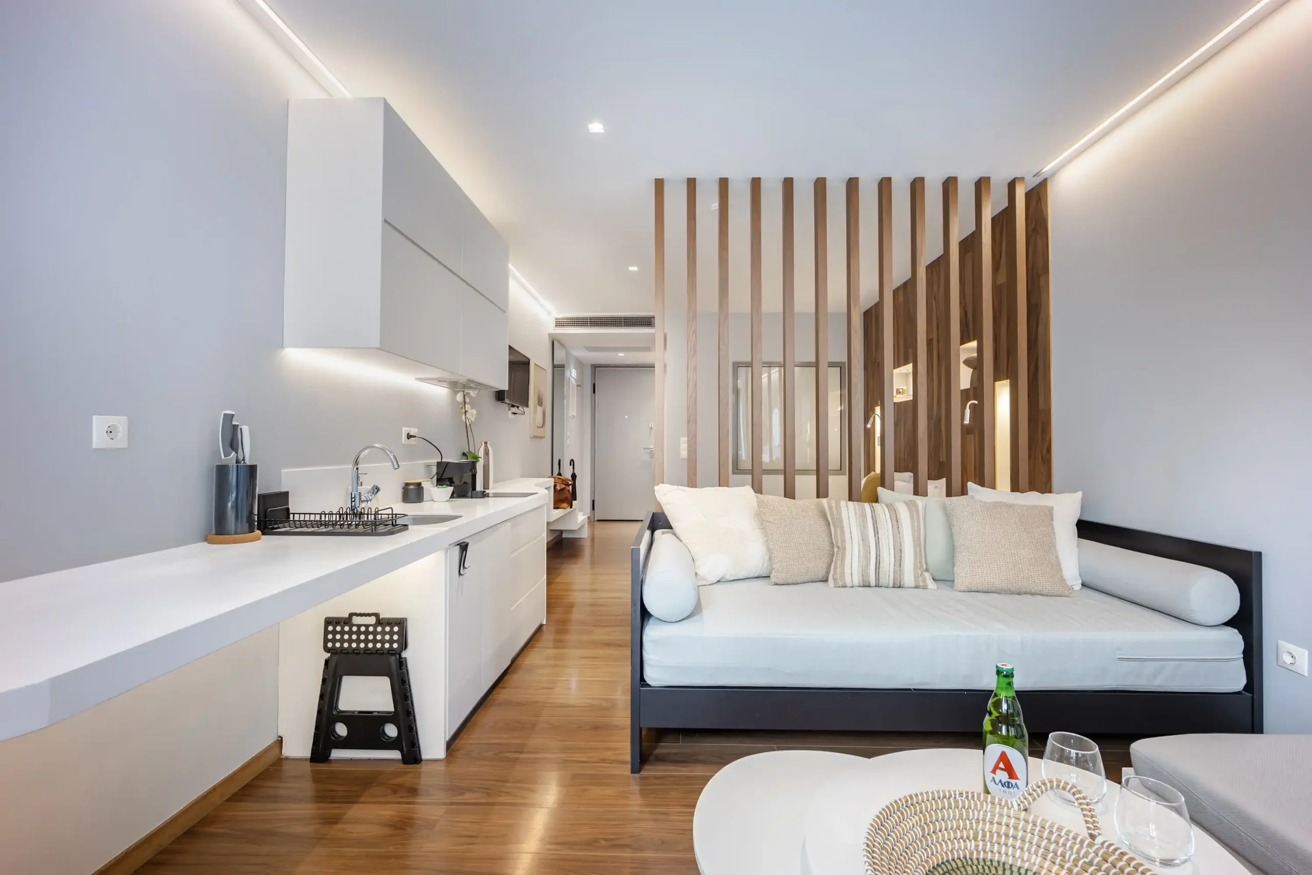 Bright and Modern Studio in Central Psirri with King Bed and Sofa Bed
