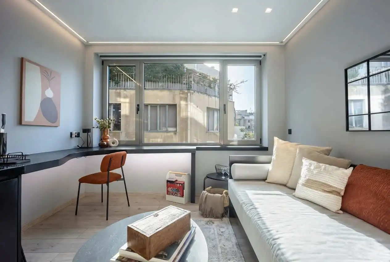Cozy and Spacious Studio in Psirri with Acropolis View and Sofa Bed