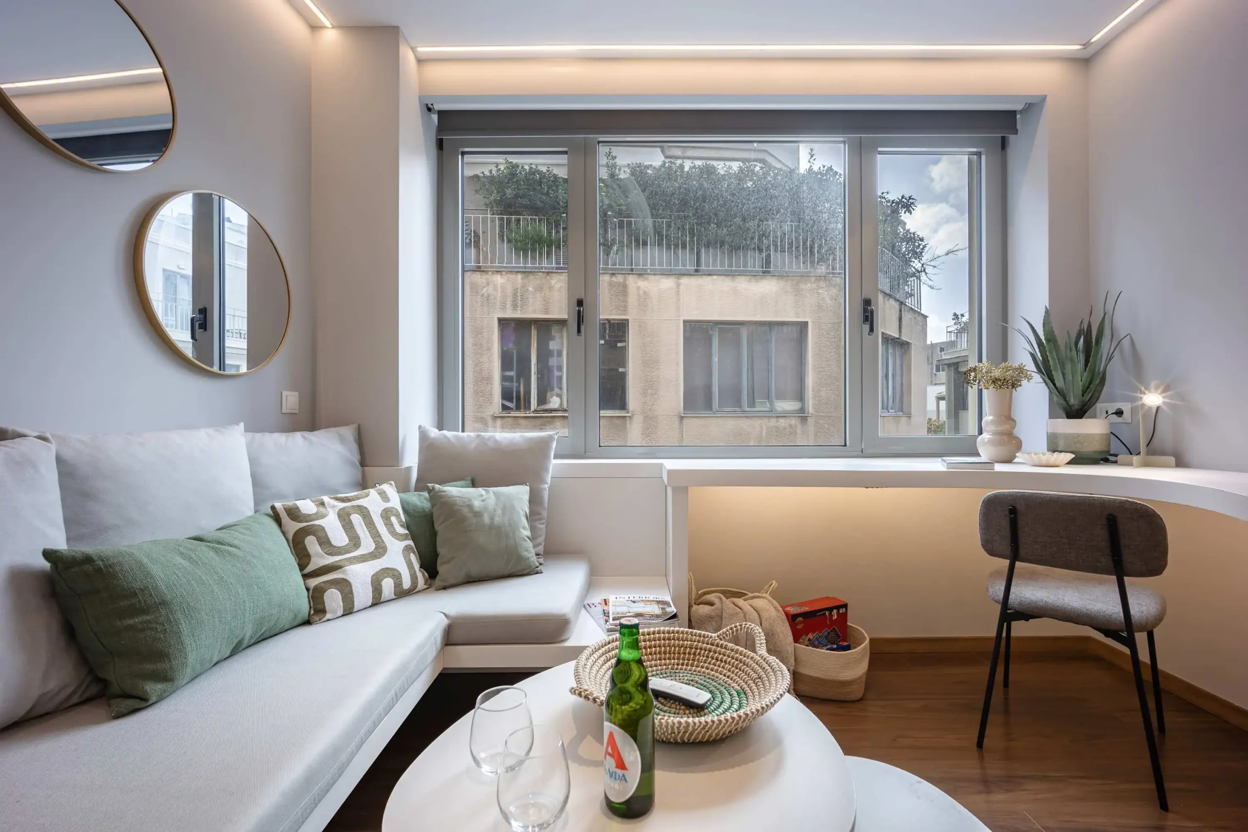Bright and Modern Studio in Central Psirri with King Bed and Sofa Bed