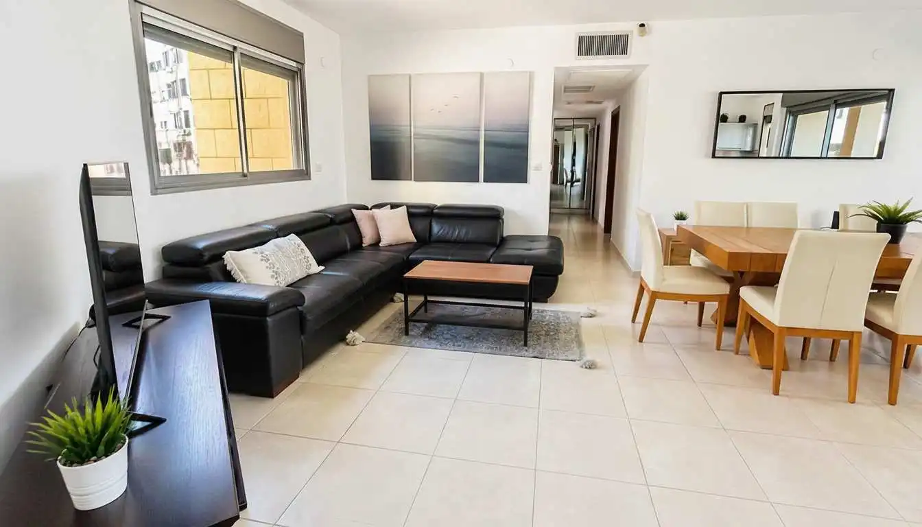 Luxury 3-Bedroom Beachfront Apartment with Sea View, Parking and Mamad in Bat Yam