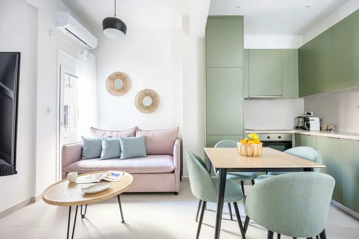 Bright and Stylish 1-Bedroom Apartment in Koukaki with Balcony and Sofa Bed
