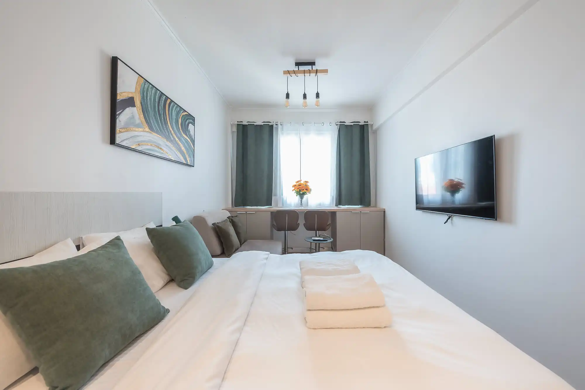 Stylish Studio in Central Athens with King Bed and Workspace