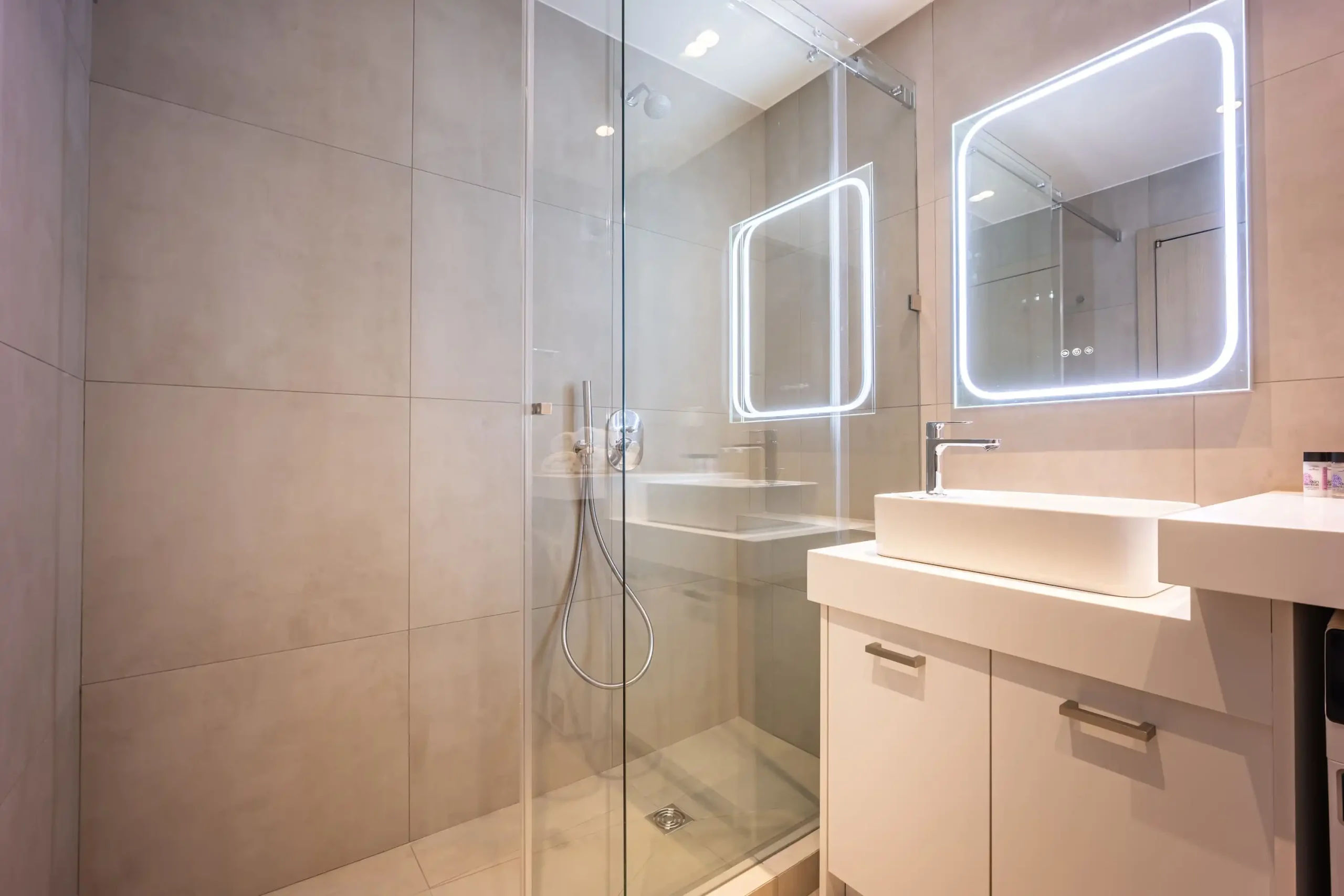 Stylish 1-Bedroom Apartment in Pangrati with Balcony and Green View