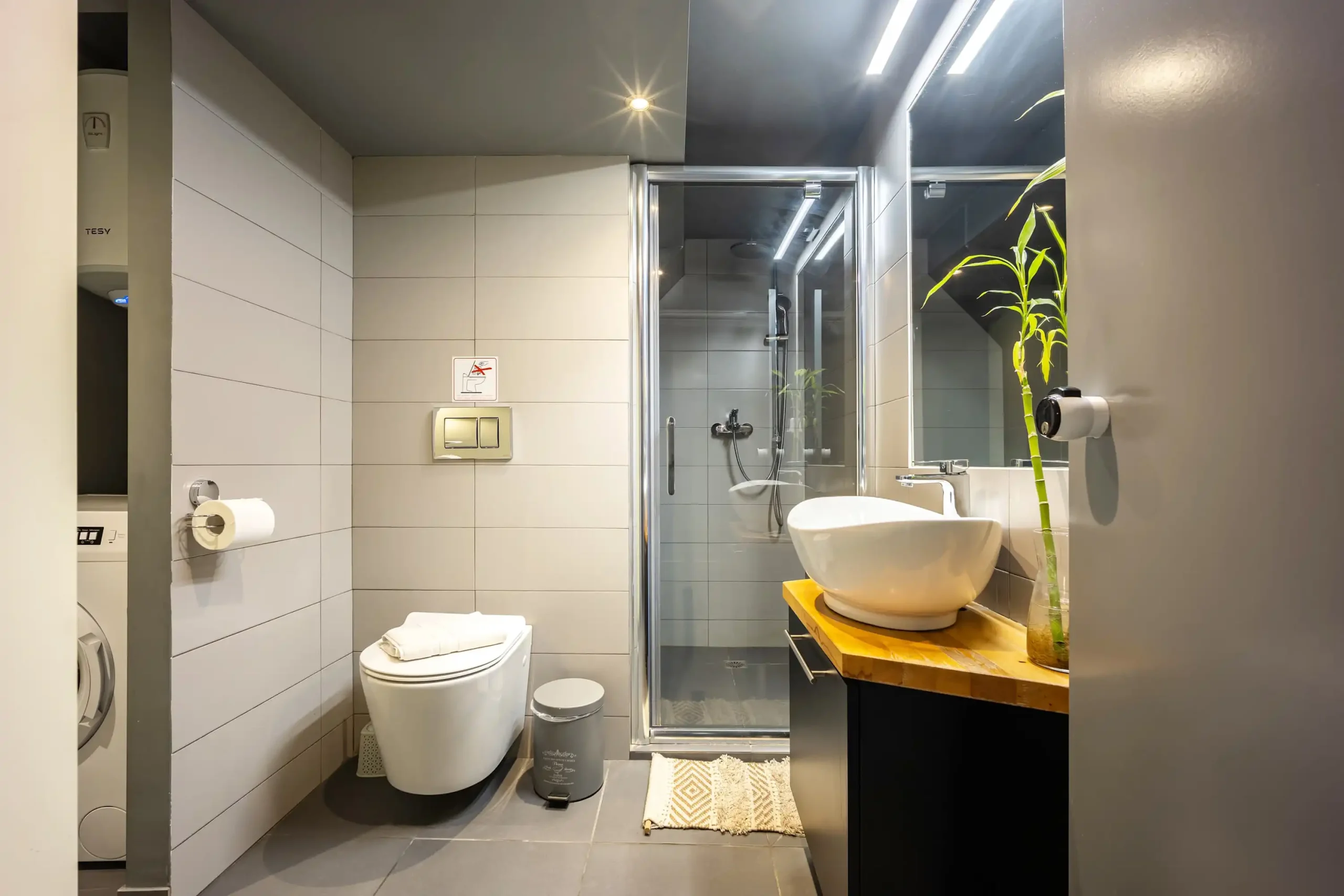 Modern and Spacious 1-Bedroom Apartment in Gazi with Private Balcony