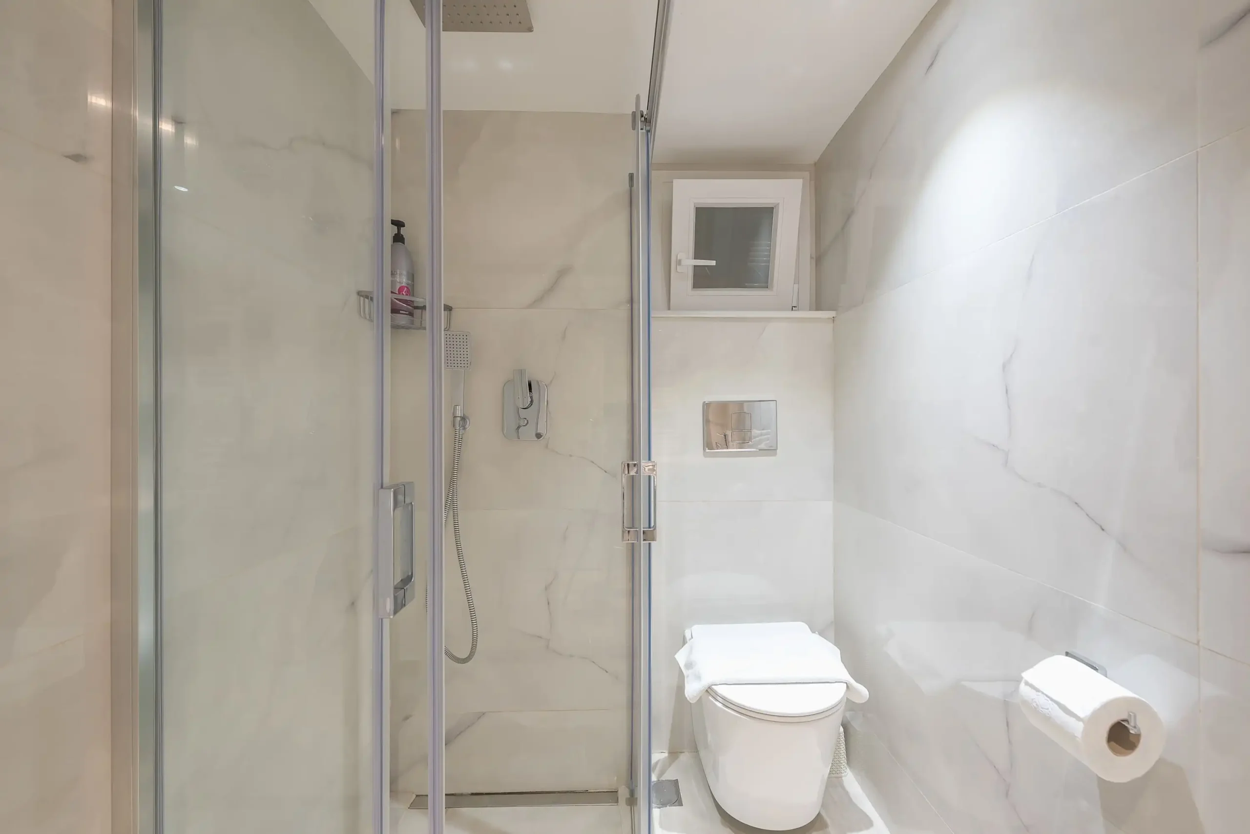 Spacious and Well-Designed 2-Bedroom Apartment in Pangrati