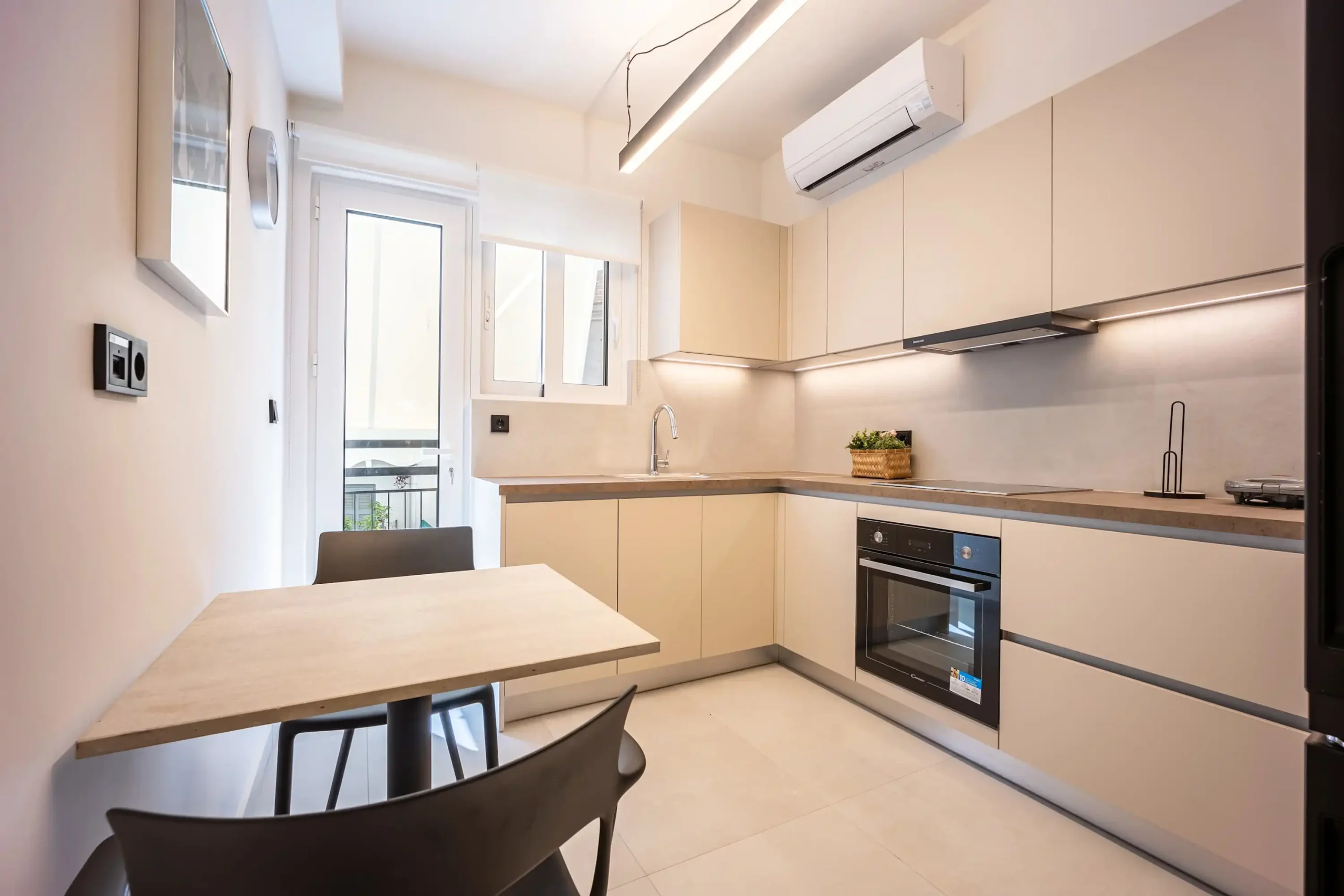 Stylish 1-Bedroom Apartment in Pangrati with Balcony and Green View