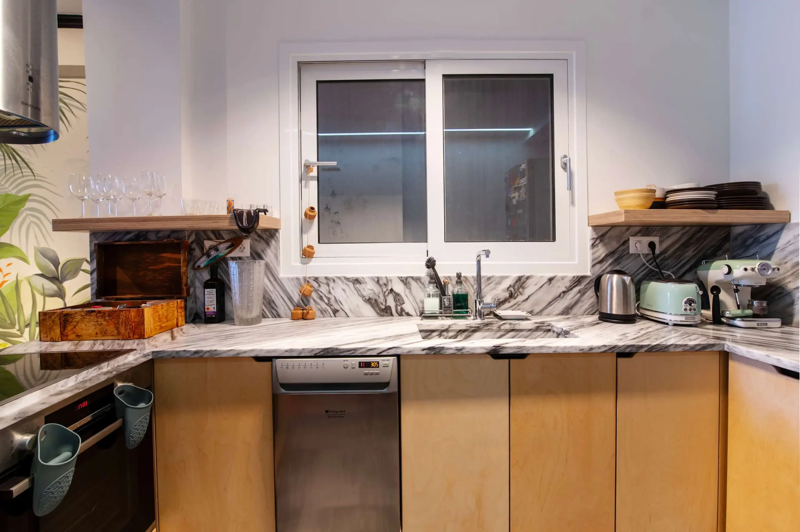 Stylish 1-Bedroom Apartment in Kolonaki with Dedicated Workspace