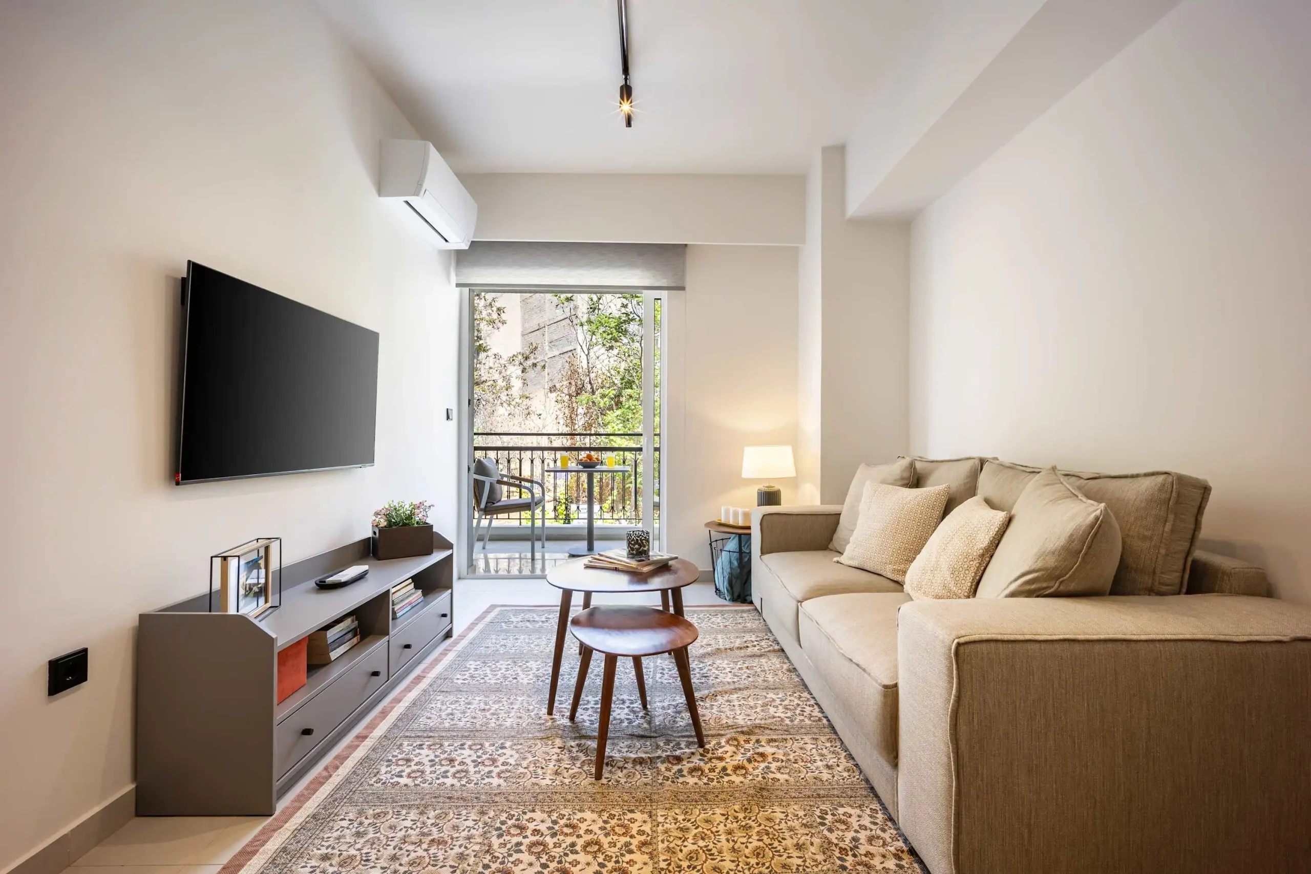 Stylish 1-Bedroom Apartment in Pangrati with Balcony and Green View