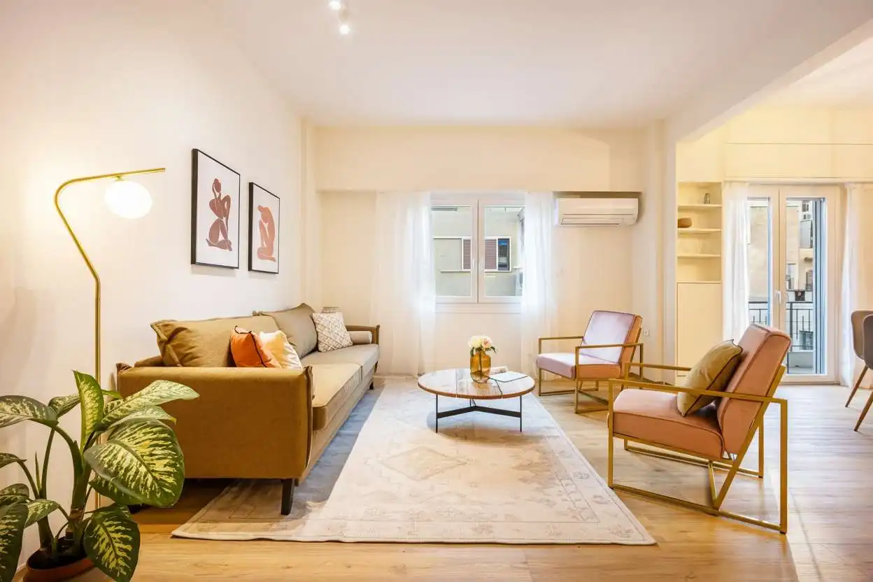 Elegant Apartment Steps from the Acropolis