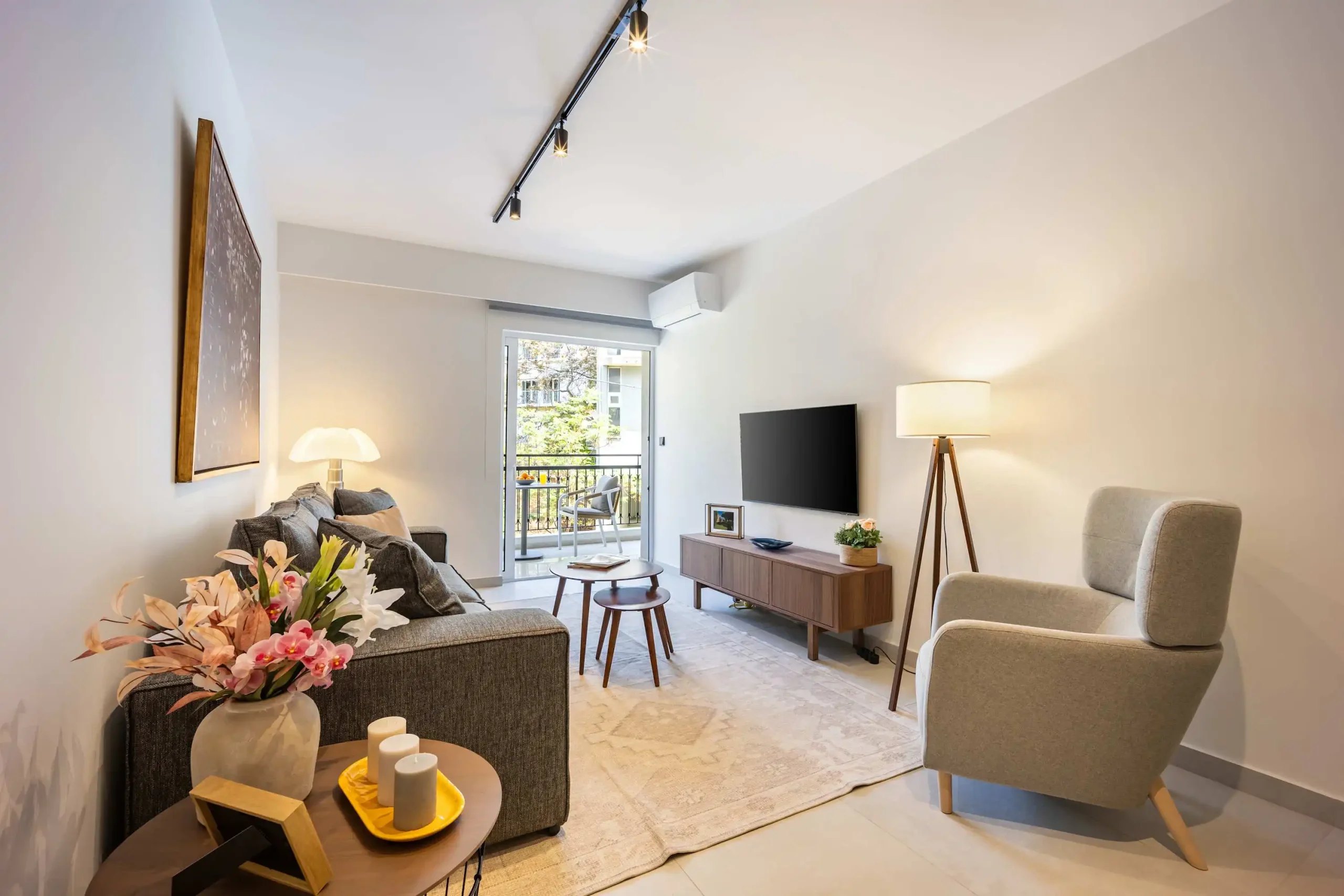Modern 2-Bedroom Apartment in Pangrati with Private Balcony