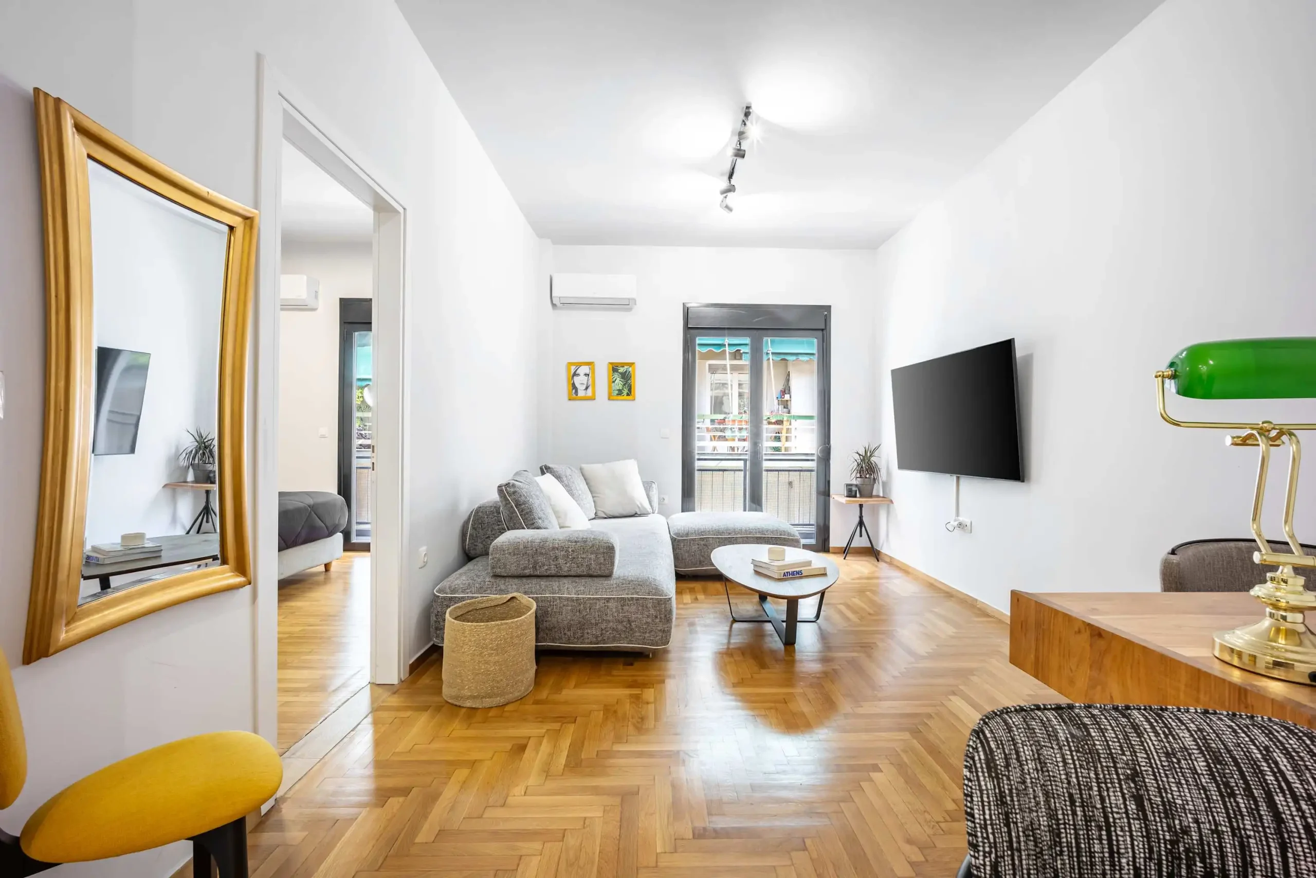 Modern 2-Bedroom Apartment in Exarchia with Ensuite Baths and Workspace