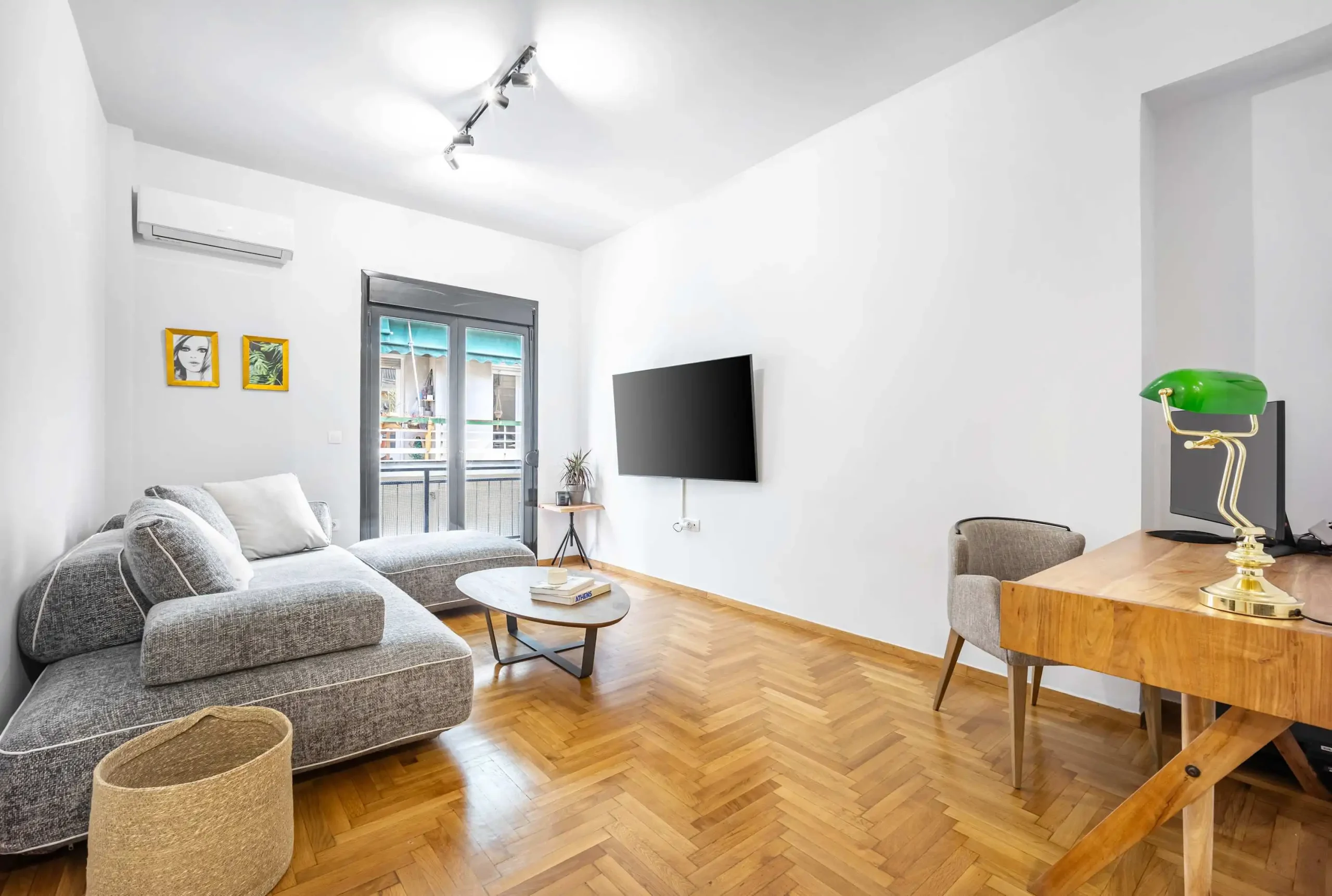 Modern 2-Bedroom Apartment in Exarchia with Ensuite Baths and Workspace